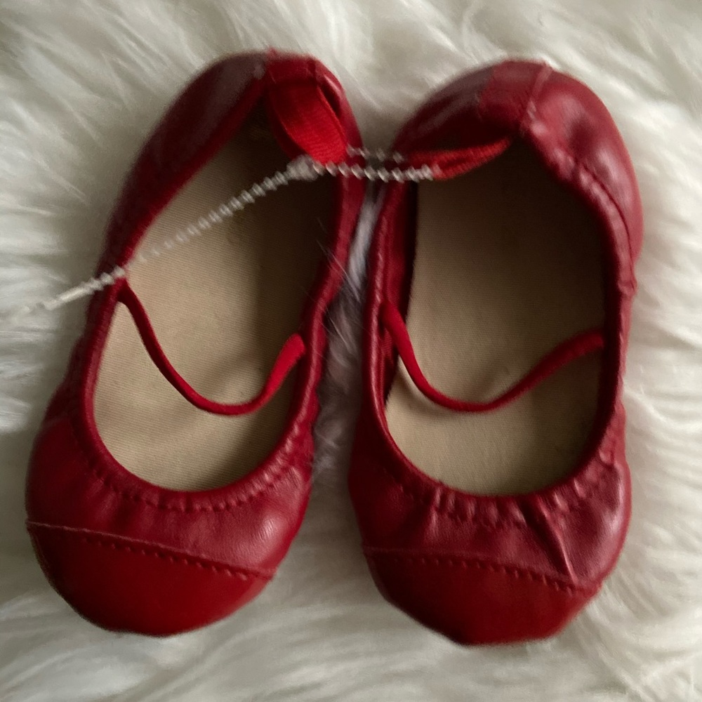 Baby Gap 18-24 months red shoes